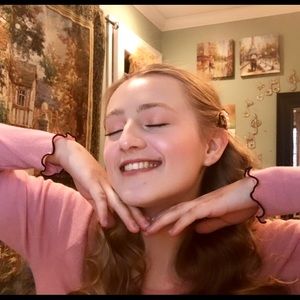 Meet your Posher, Hannah